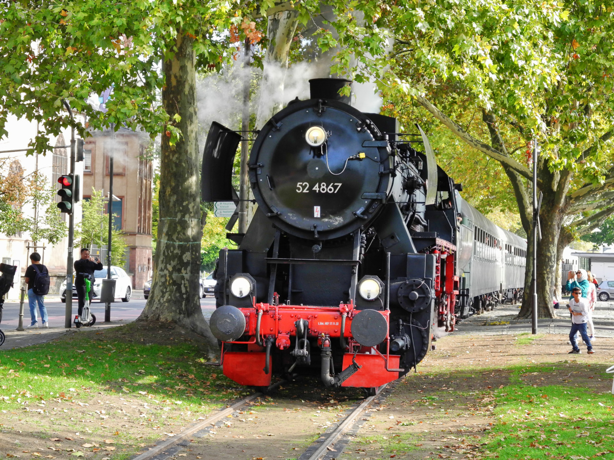 52-4867-unterwegs-auf-der-hafenbahn-22-9-2024-Foto-Stefan-Schneider
