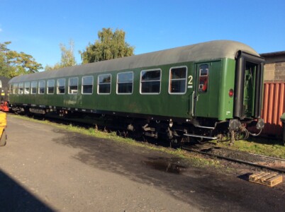 2. Klasse Wagen der Bauart Bm 234 in grüner Ursprungslackierung