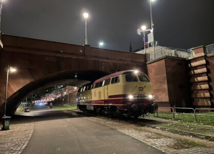 218 105-5 auf der Frankfurter Hafenbahn (September 2021 - Foto: Timon Kuchenbecker)