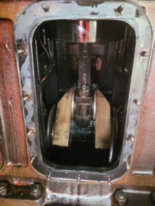 236 406-5 - Blick in den Motor (18.05.2022 - Foto: Wolfgang Rotzler)