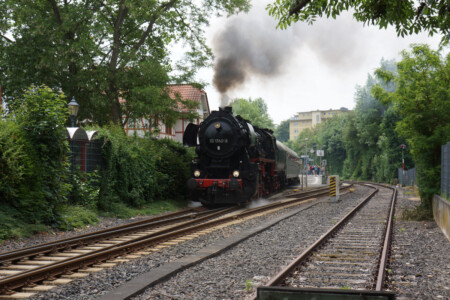 52 1360 : Ausfahrt Kelkheim (Pfingsten 2022 - Foto: Dominik Kaiser)
