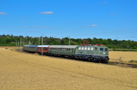 Rhein in Flammen: unterwegs in Niederwalluf (2.7.2022 - Foto: Mathis Faßbinder)