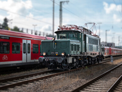 Fahrt nach Neustadt/Weinstrasse: E94 088 beim Umsetzen in Kaiserslautern (03.10.2022) Fahrt nach Neustadt/Weinstrasse: E94 088 beim Umsetzen in Kaiserslautern (03.10.2022)