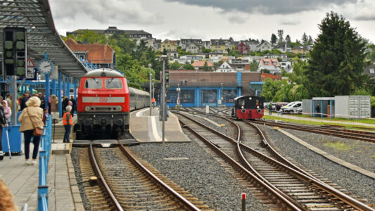 218 451-3 mit Kö 5712 im Bahnhof Königstein (Pfingsten 2025 - Foto: Sven Eichler)
