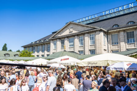 Sekttag am Schloss Henkell (Foto: Henkell / Peter Krausgrill)
